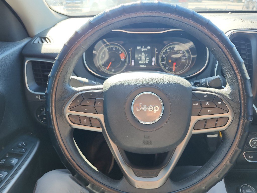 Used 2019 Jeep Cherokee Latitude w/ Popular Appearance Group image 21