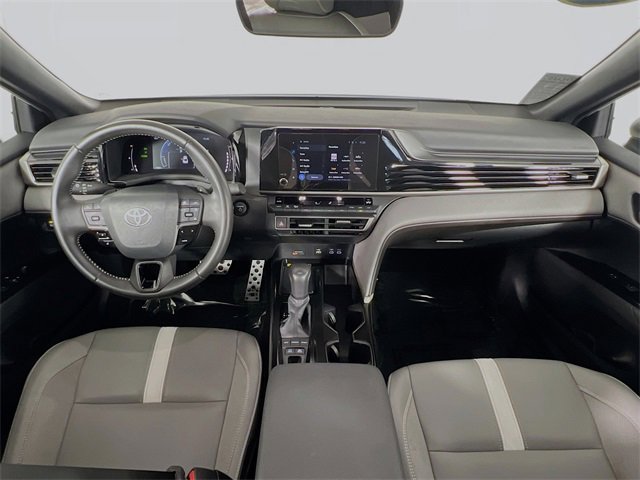 Used 2025 Toyota Camry SE image 27