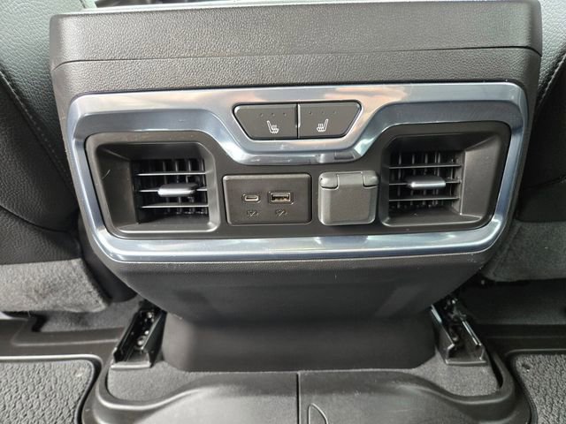 Used 2023 GMC Sierra 2500 Denali w/ Denali Black Diamond Edition AWD/4WD image 17