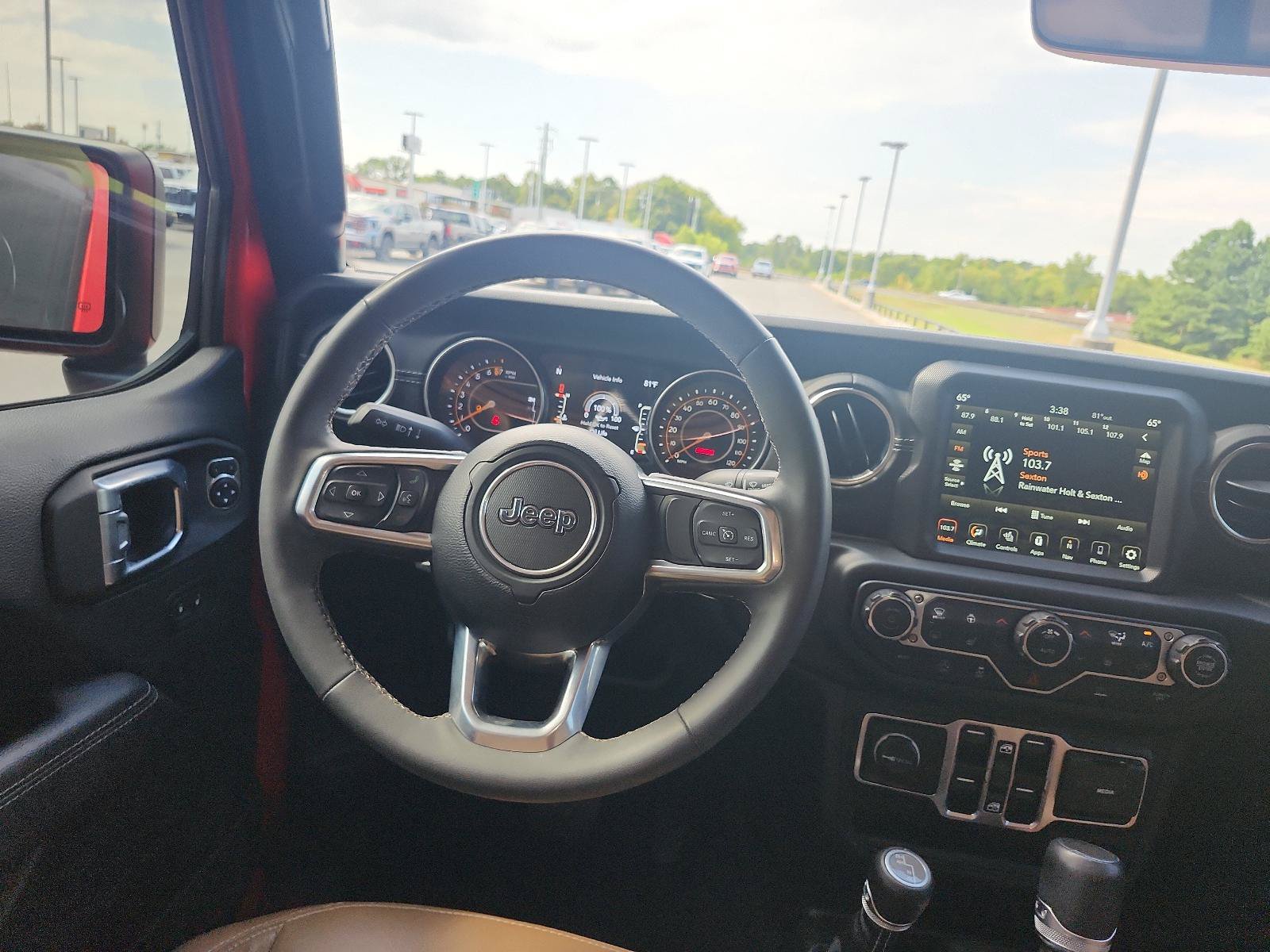 Used 2023 Jeep Gladiator Overland w/ Popular Equipment Package AWD/4WD image 12