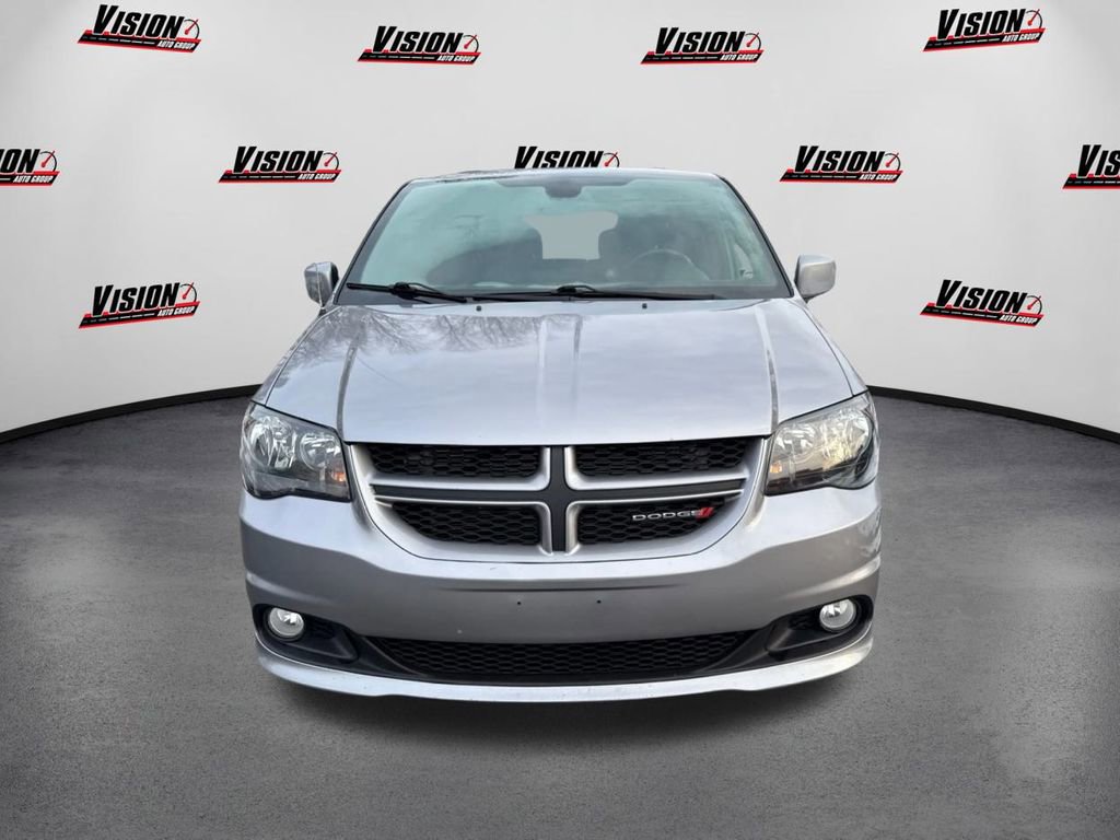 Used 2018 Dodge Grand Caravan GT image 2