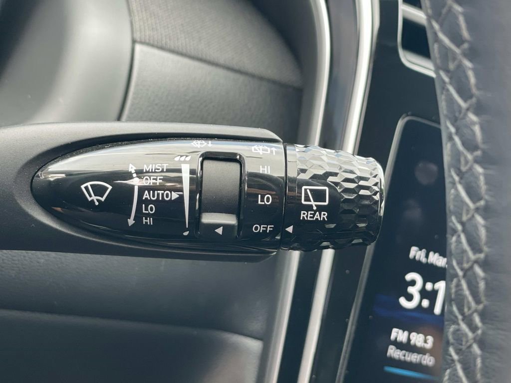 Used 2024 Hyundai Tucson Limited image 16