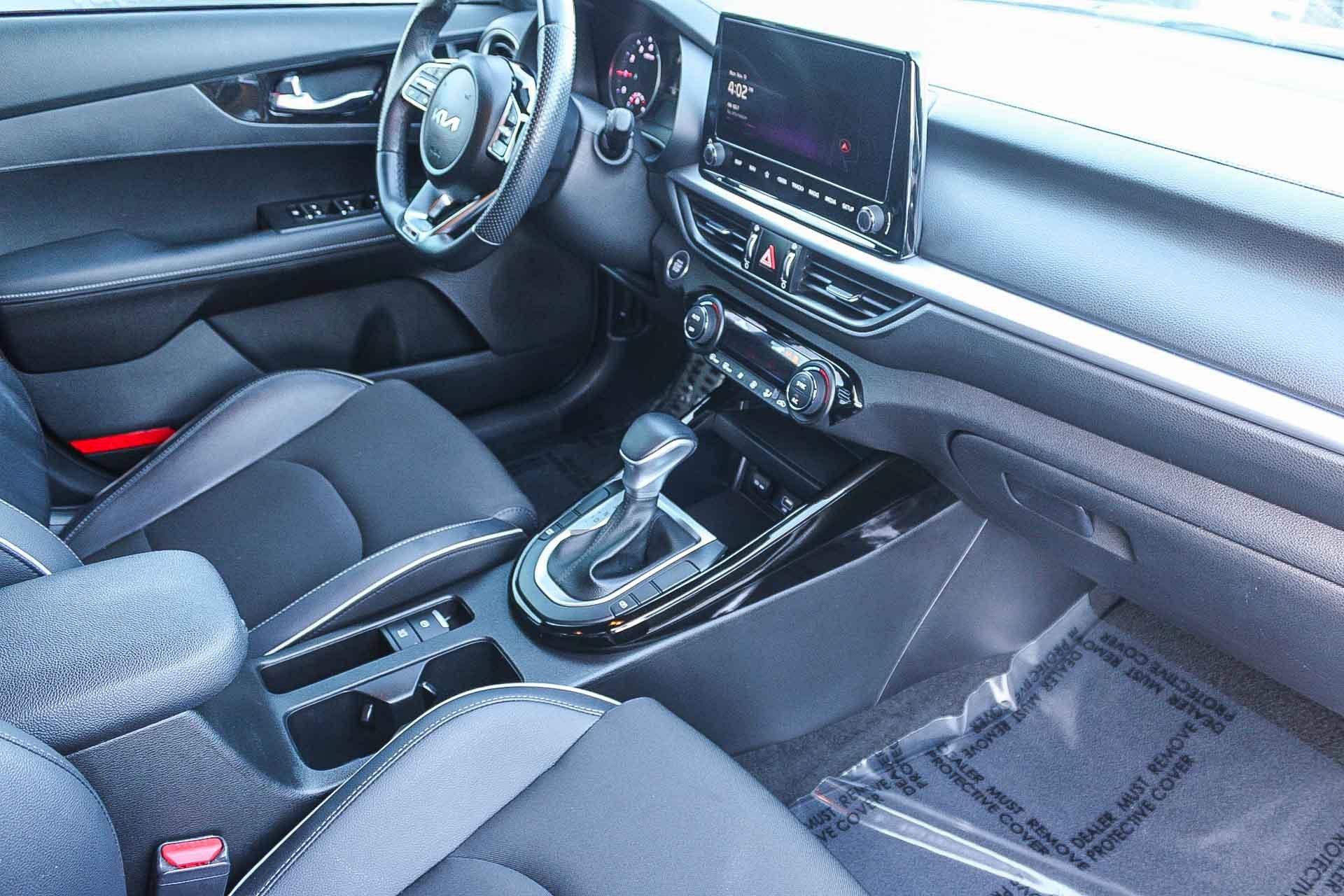 Used 2023 Kia Forte GT-Line w/ GT-Line Technology Package image 17