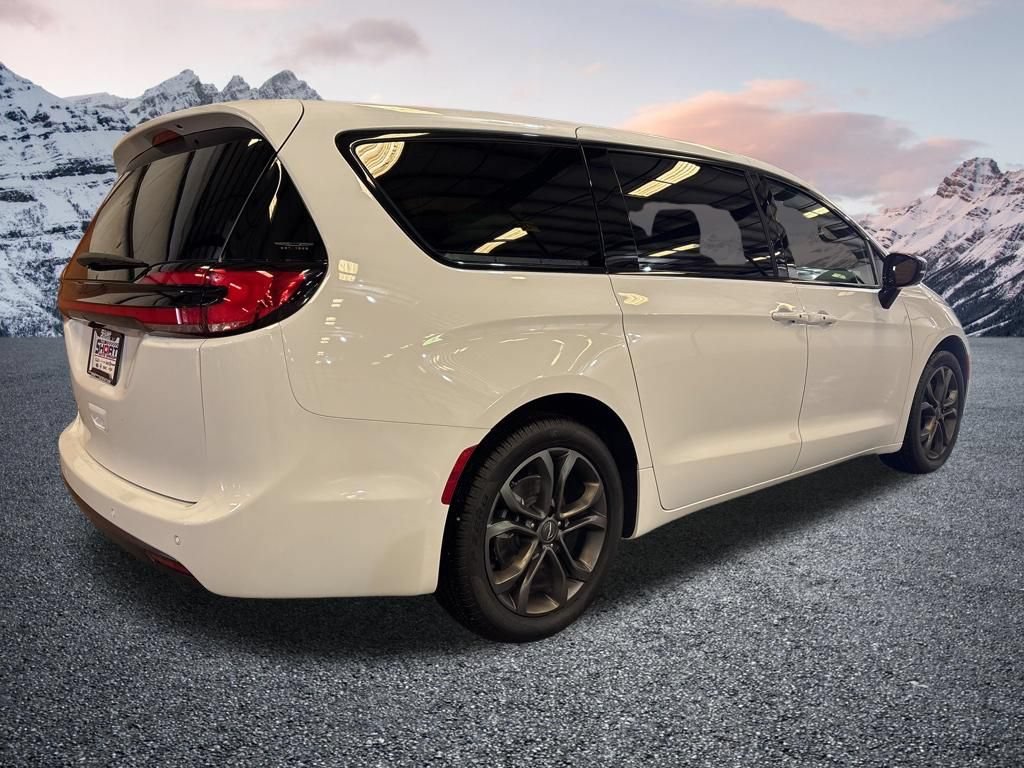 New 2026 Chrysler Pacifica Select FWD image 5