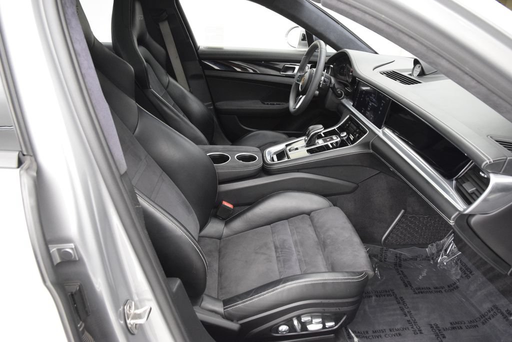 Used 2019 Porsche Panamera GTS AWD/4WD image 17