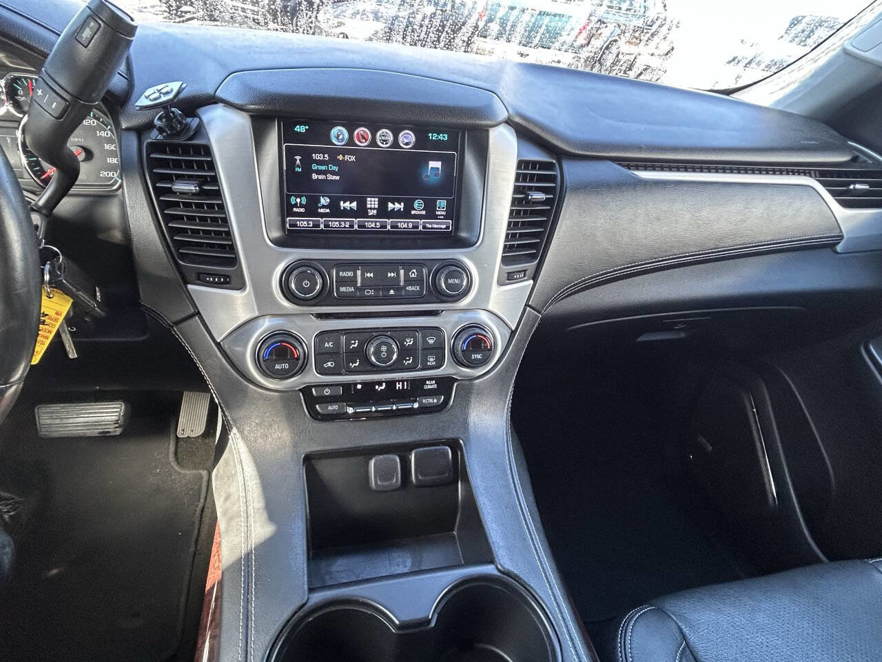 Used 2017 GMC Yukon XL SLE image 17