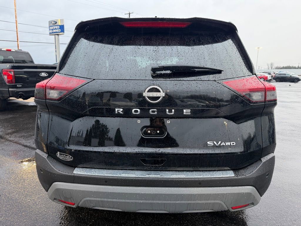 Used 2023 Nissan Rogue SV image 4