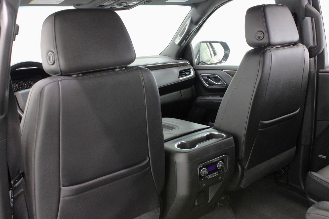 Used 2021 Chevrolet Suburban Z71 w/ Z71 Signature Package AWD/4WD image 37