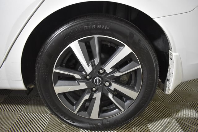 Certified 2025 Nissan Versa SV w/ Trunk Package FWD image 34