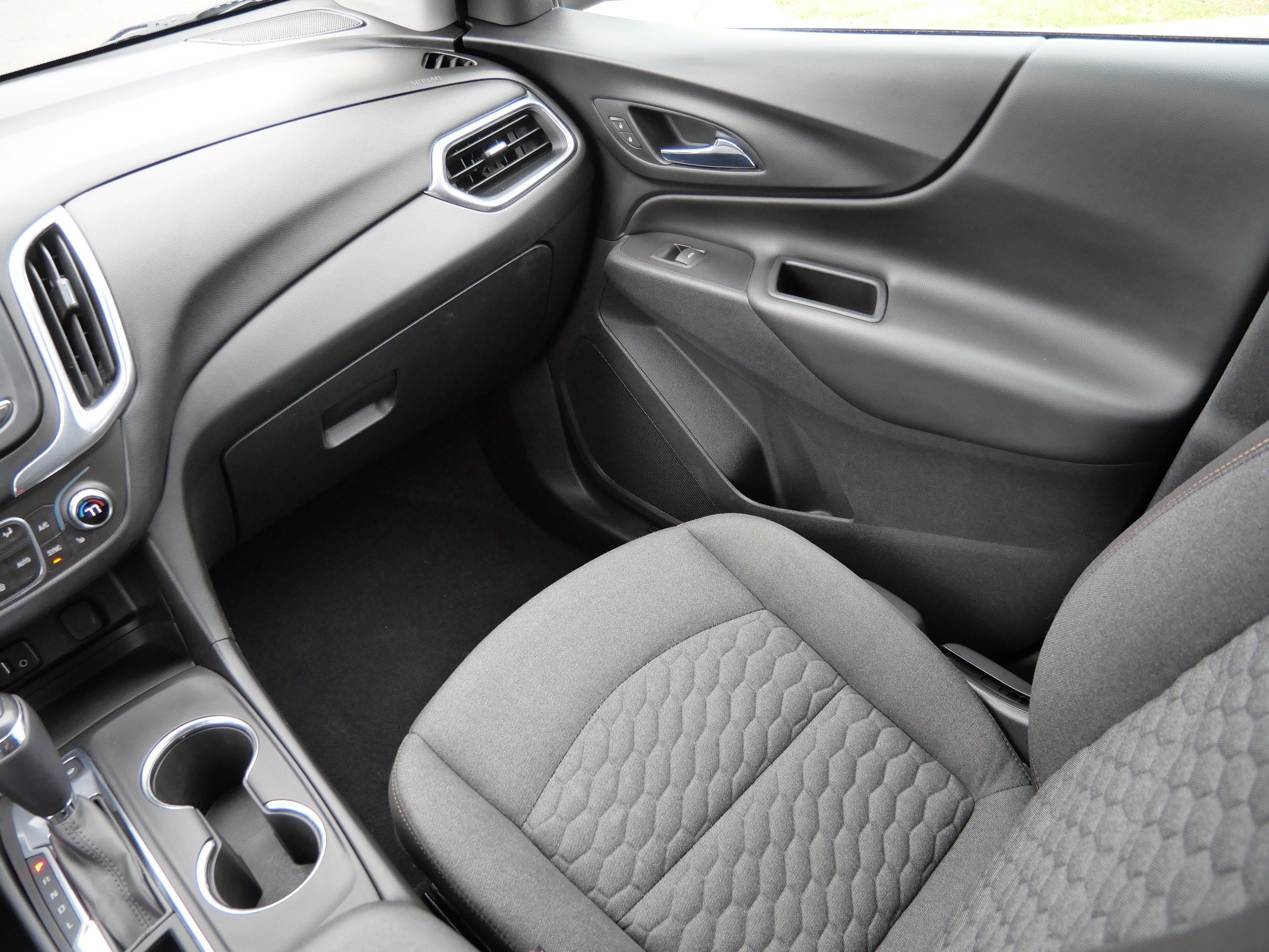 Used 2018 Chevrolet Equinox LT AWD/4WD image 10