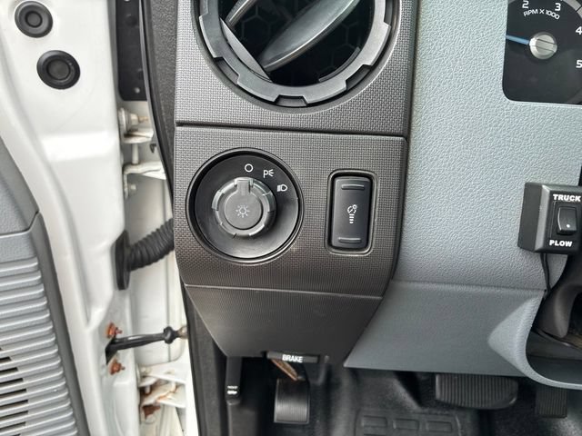 Used 2015 Ford F250 XL w/ Power Equipment Group AWD/4WD image 17