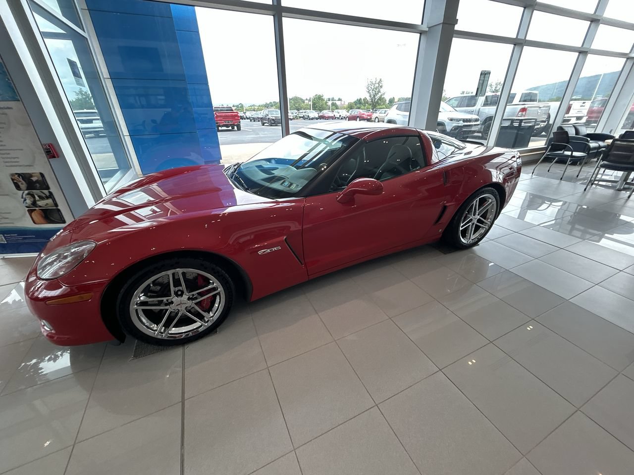 Used 2007 Chevrolet Corvette Z06 w/ Preferred Equipment Group RWD video 2