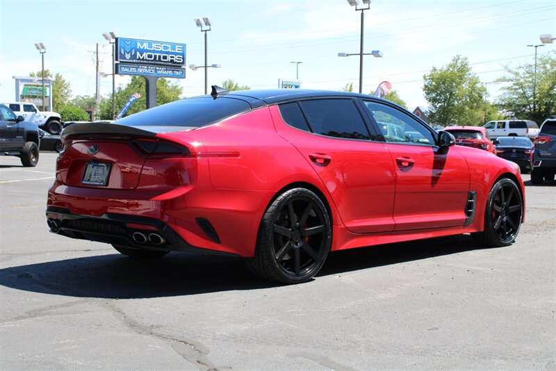 Used 2018 Kia Stinger GT2 AWD/4WD image 12