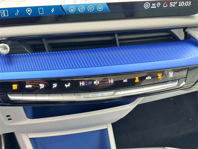 New 2026 Cadillac Optiq Luxury 1 image 20