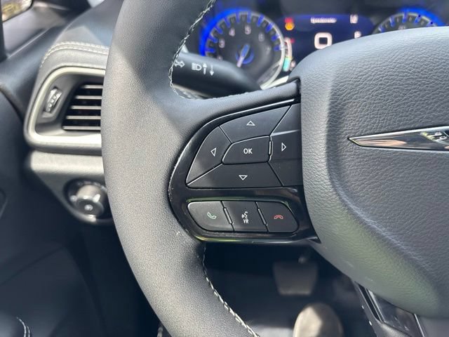 Used 2026 Chrysler Pacifica Select w/ S Appearance Package AWD/4WD image 16