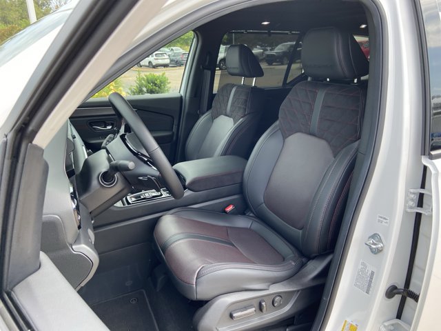 Used 2026 Honda Pilot Black Edition image 18