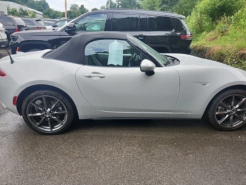 Used 2016 MAZDA MX-5 Miata Grand Touring RWD image 5