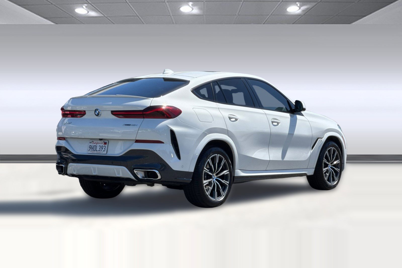 Certified 2023 BMW X6 xDrive40i w/ M Sport Package AWD/4WD image 8