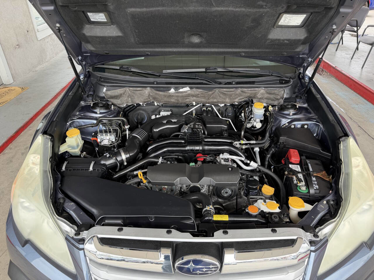 Used 2013 Subaru Outback 2.5i Premium w/ All-Weather Pkg image 18