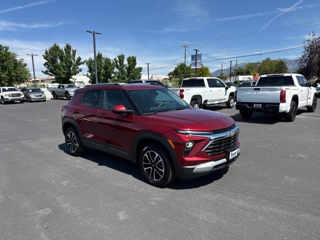 Used 2025 Chevrolet TrailBlazer LT AWD/4WD image 1