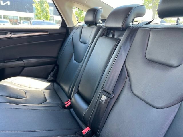Used 2020 Ford Fusion Titanium AWD/4WD image 34