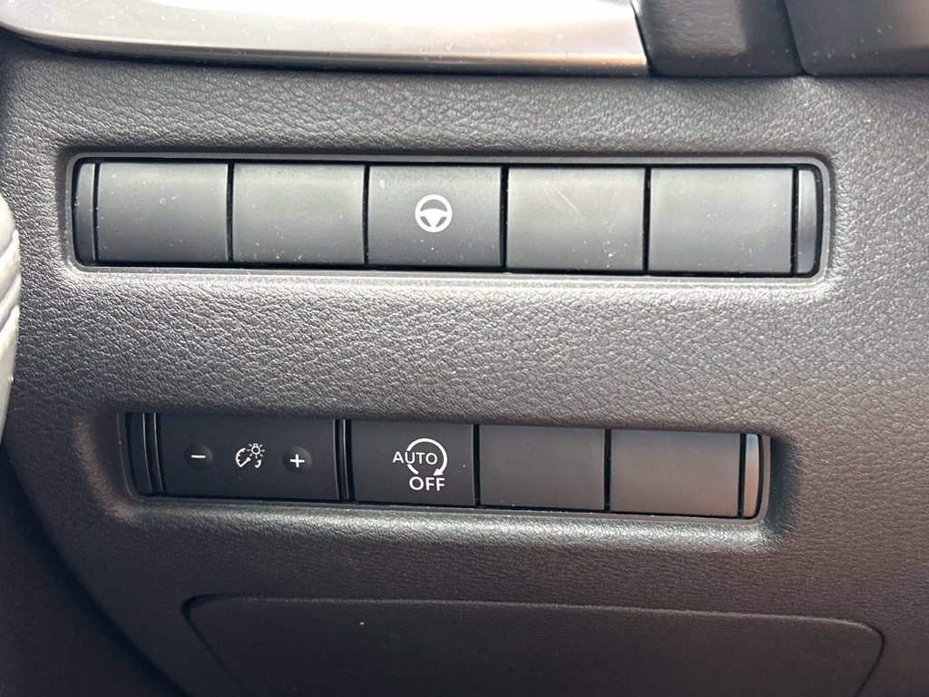 Certified 2023 Nissan Rogue SV FWD image 30