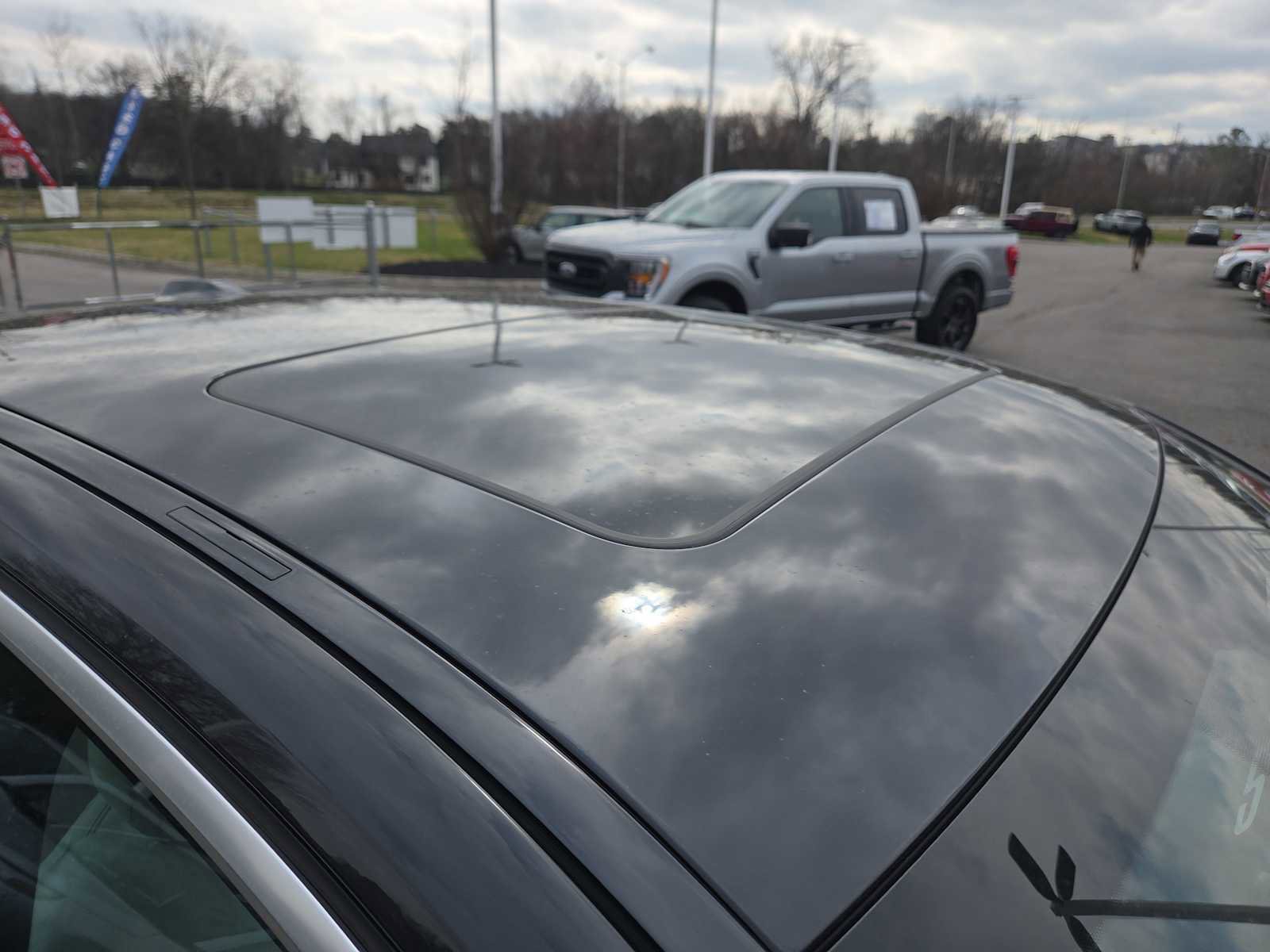 New 2026 BMW 530i xDrive w/ Premium Package image 3