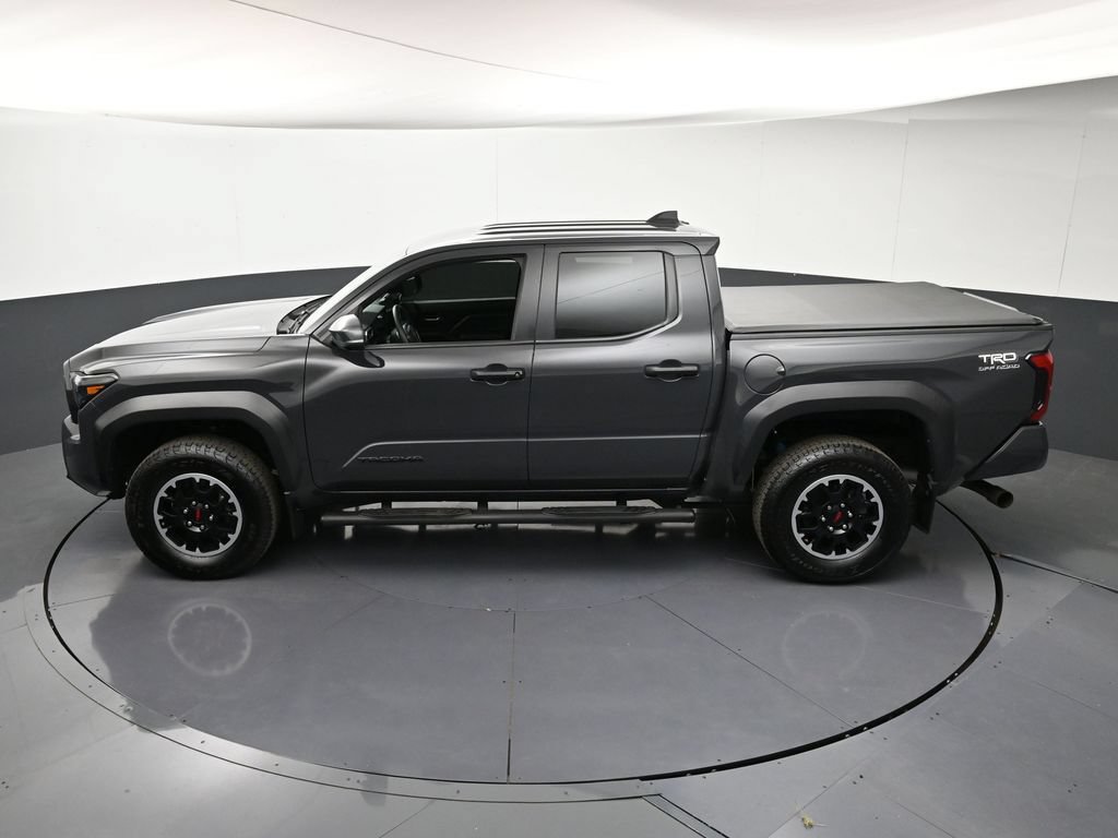 Used 2024 Toyota Tacoma TRD Off-Road w/ TRD Off Road Upgrade Package AWD/4WD image 16