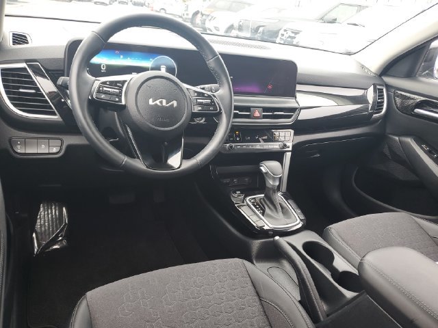 Used 2024 Kia Seltos S FWD image 9