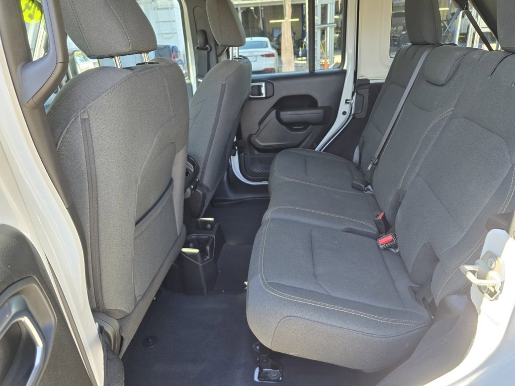 Used 2024 Jeep Wrangler Sport S image 27
