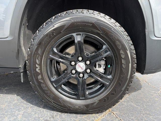 Used 2021 GMC Acadia AT4 w/ Technology Package AWD/4WD image 22