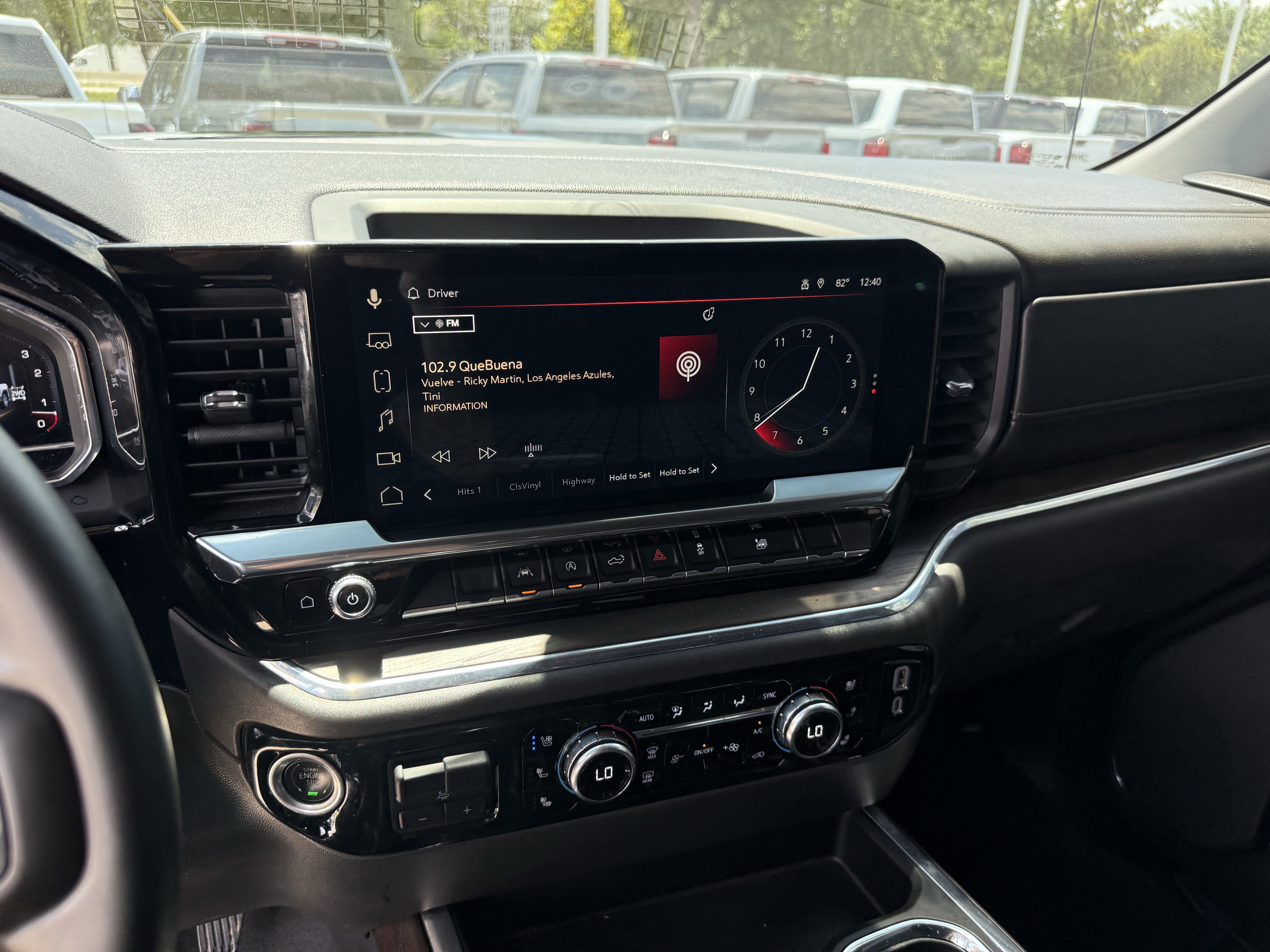 Used 2024 GMC Sierra 1500 SLT AWD/4WD image 19