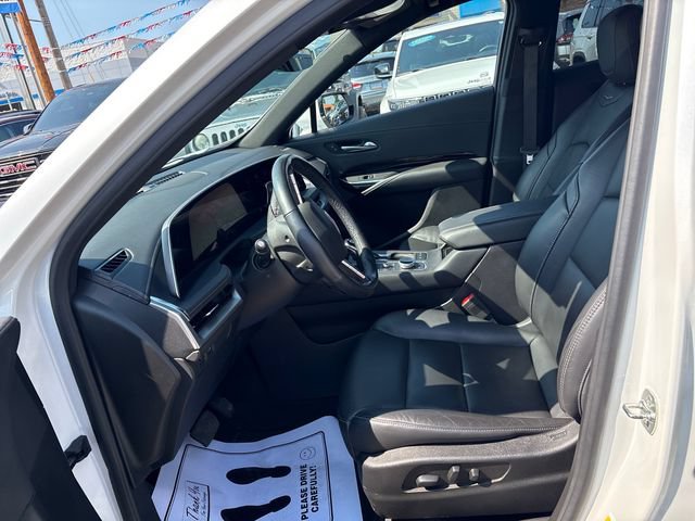Used 2024 Cadillac XT4 Luxury AWD/4WD image 8