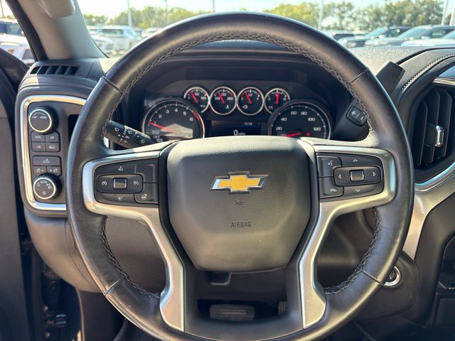 Used 2022 Chevrolet Silverado 1500 LT AWD/4WD image 20