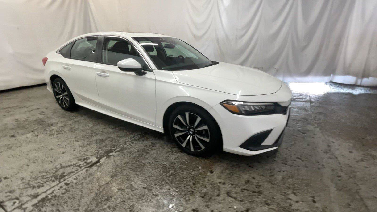 Used 2024 Honda Civic EX image 3