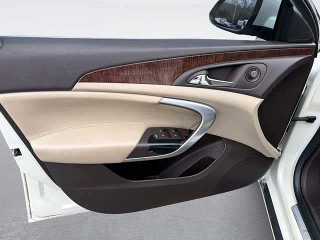 Used 2013 Buick Regal Leather image 18