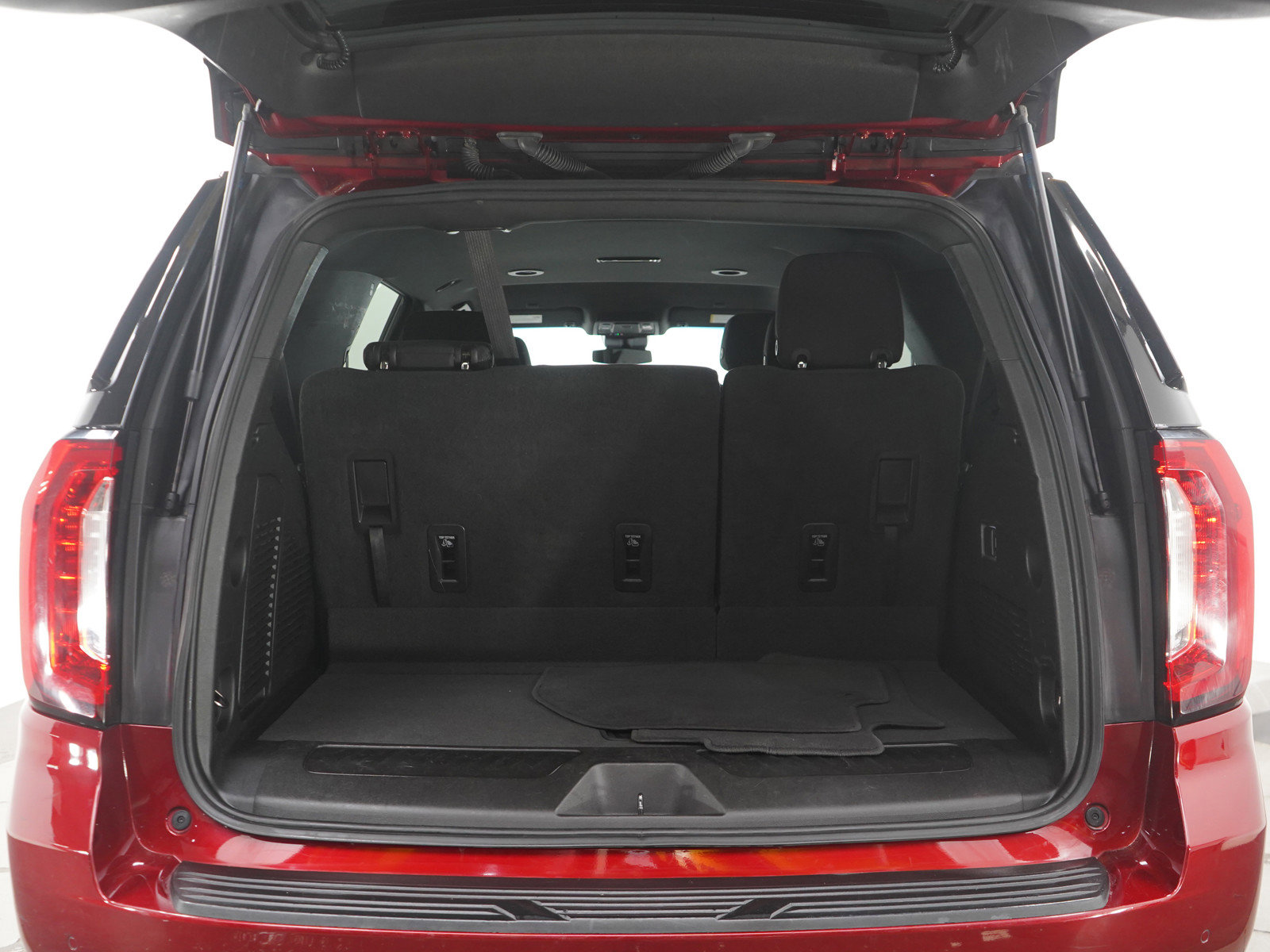 Used 2023 GMC Yukon SLE image 18