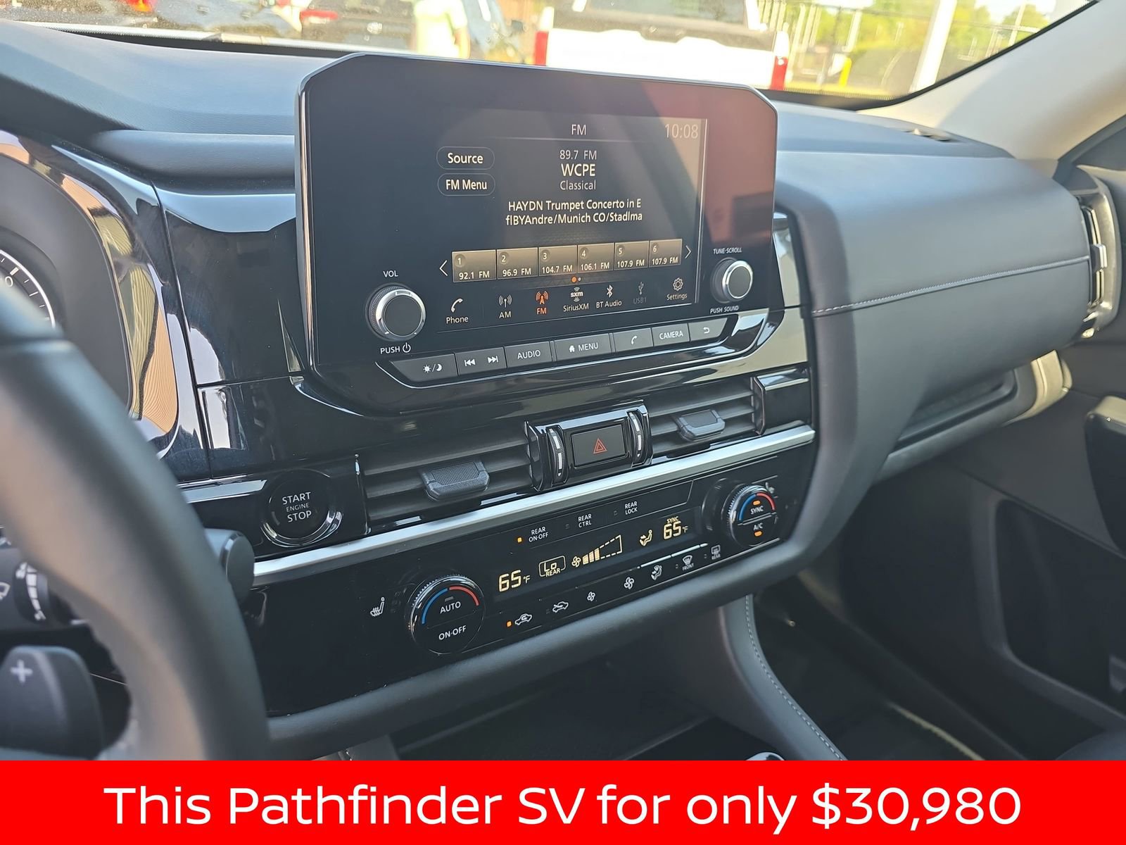 Used 2025 Nissan Pathfinder SV image 28