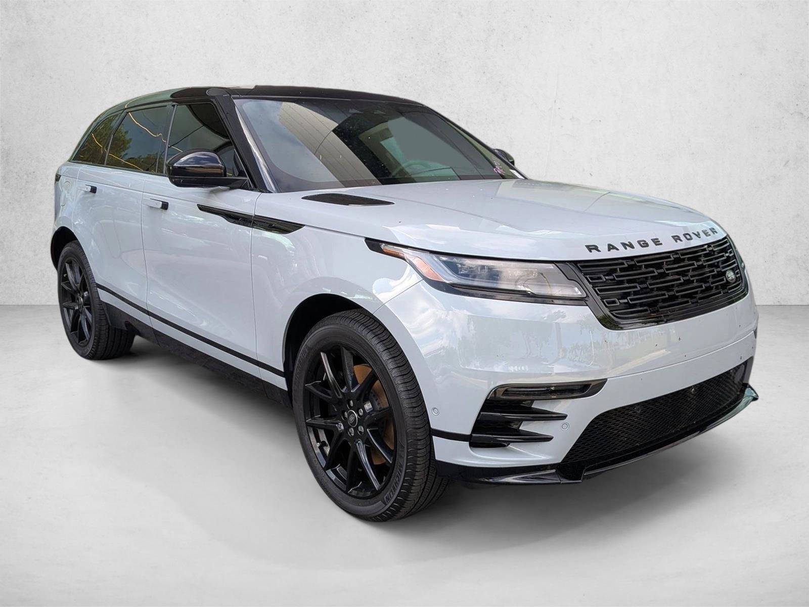 Used 2026 Land Rover Range Rover Velar Dynamic SE AWD/4WD image 3