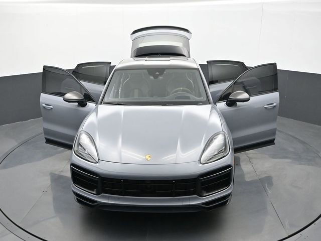 Certified 2022 Porsche Cayenne Turbo GT image 31