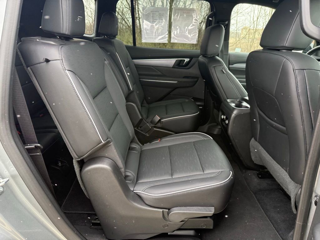 Used 2025 Buick Enclave Sport Touring image 18
