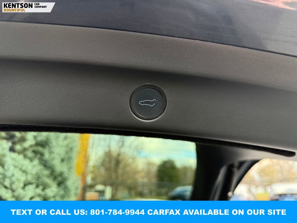 Used 2021 Tesla Model Y Long Range image 32