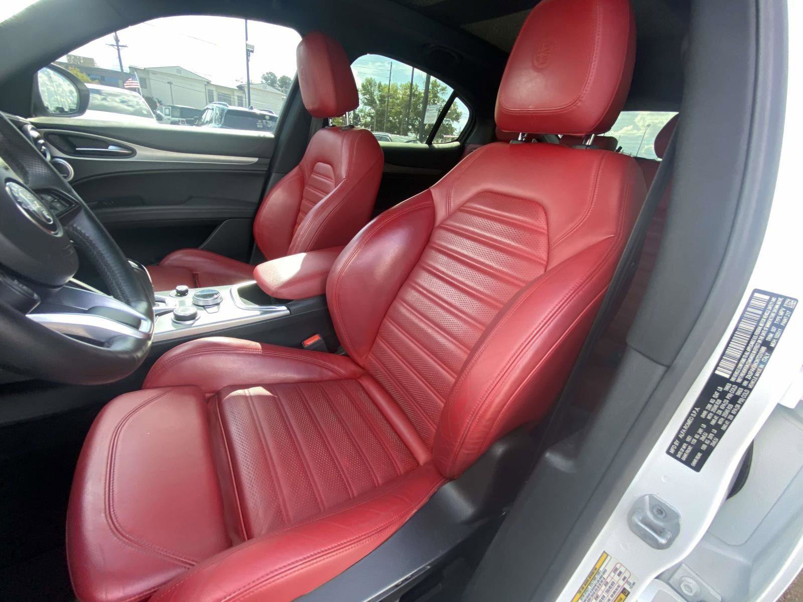 Used 2022 Alfa Romeo Stelvio Veloce image 11