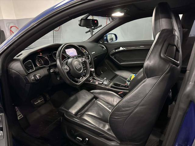 Used 2015 Audi RS 5 Coupe w/ Black Optic Plus Package AWD/4WD image 10