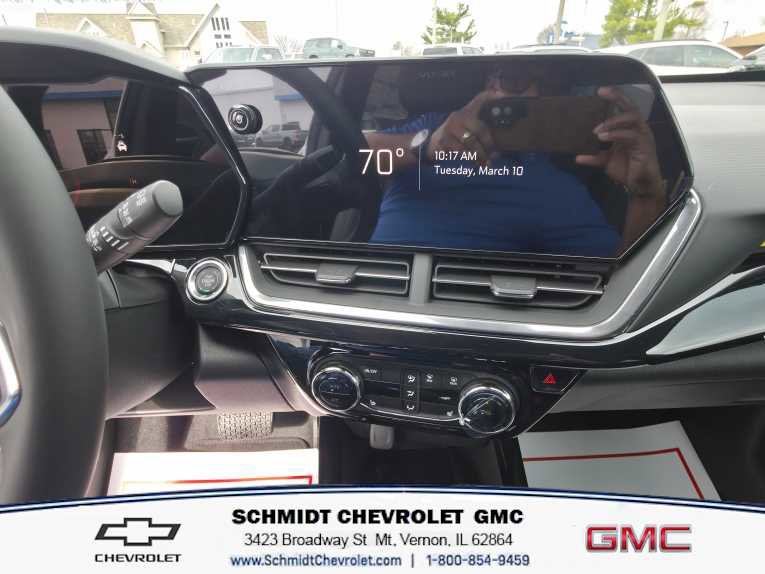 New 2026 Chevrolet Trax ACTIV w/ Sunroof Package FWD image 15