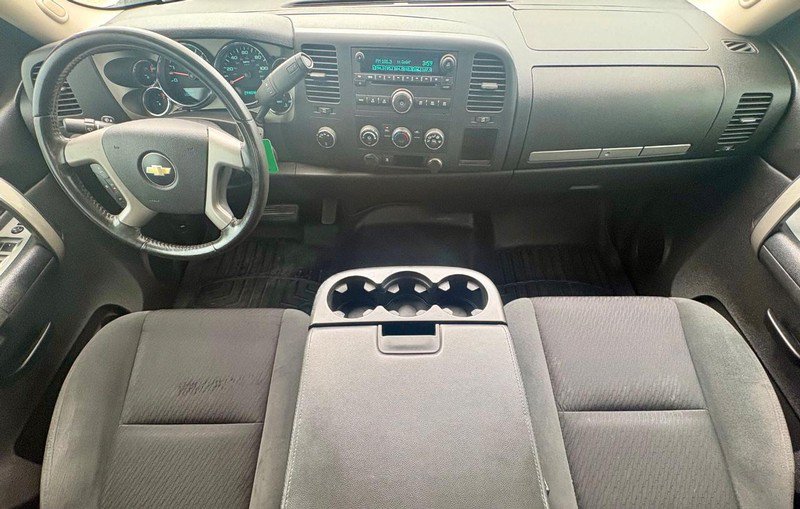 Used 2009 Chevrolet Silverado 1500 LT w/ Power Pack Plus AWD/4WD image 13