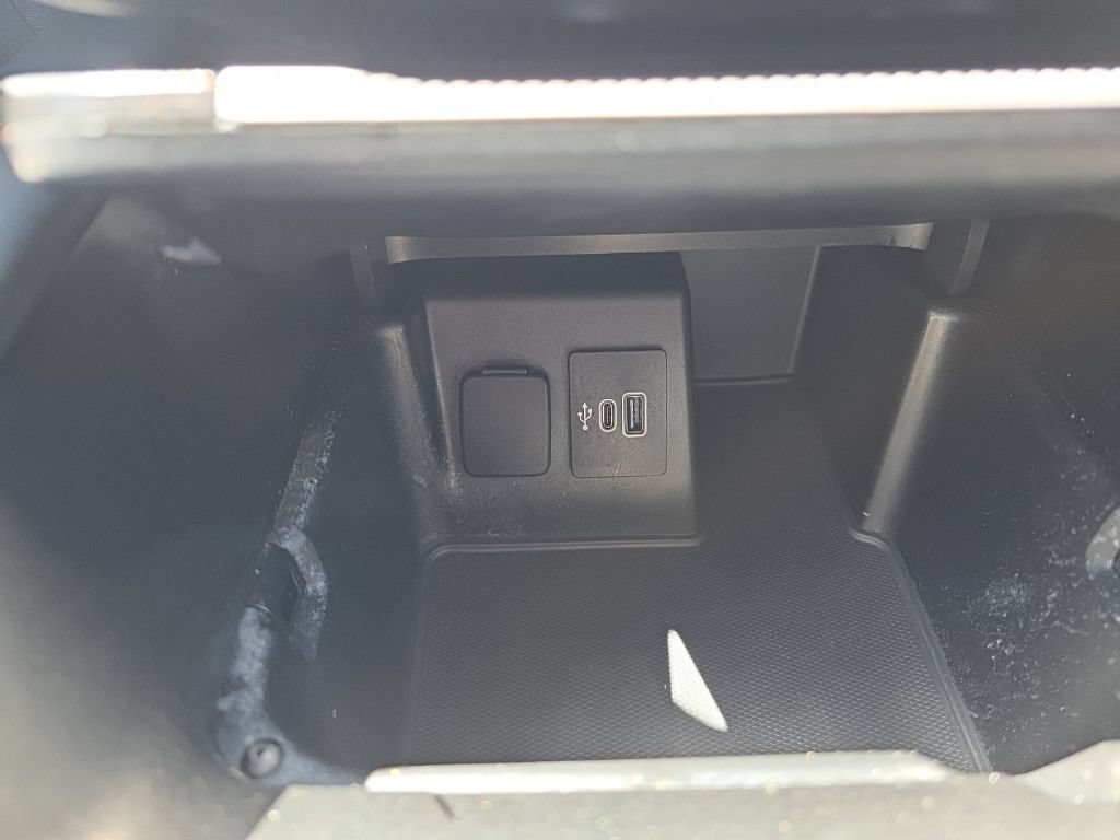 Used 2025 Ford Explorer ST-Line AWD/4WD image 21