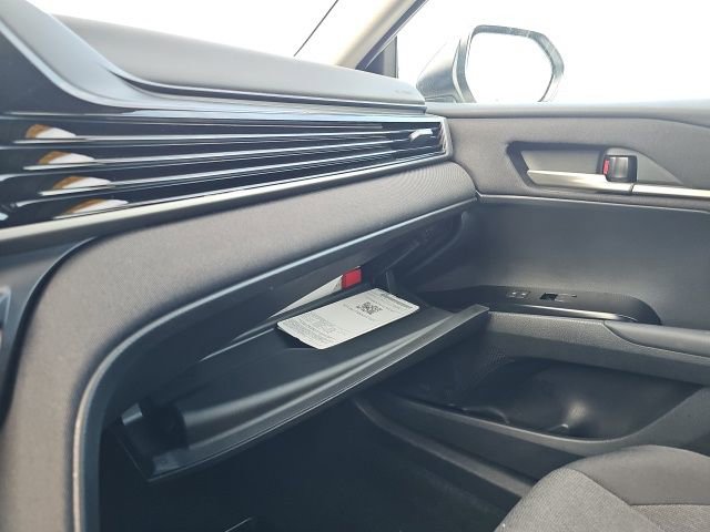 Used 2025 Toyota Camry LE image 43