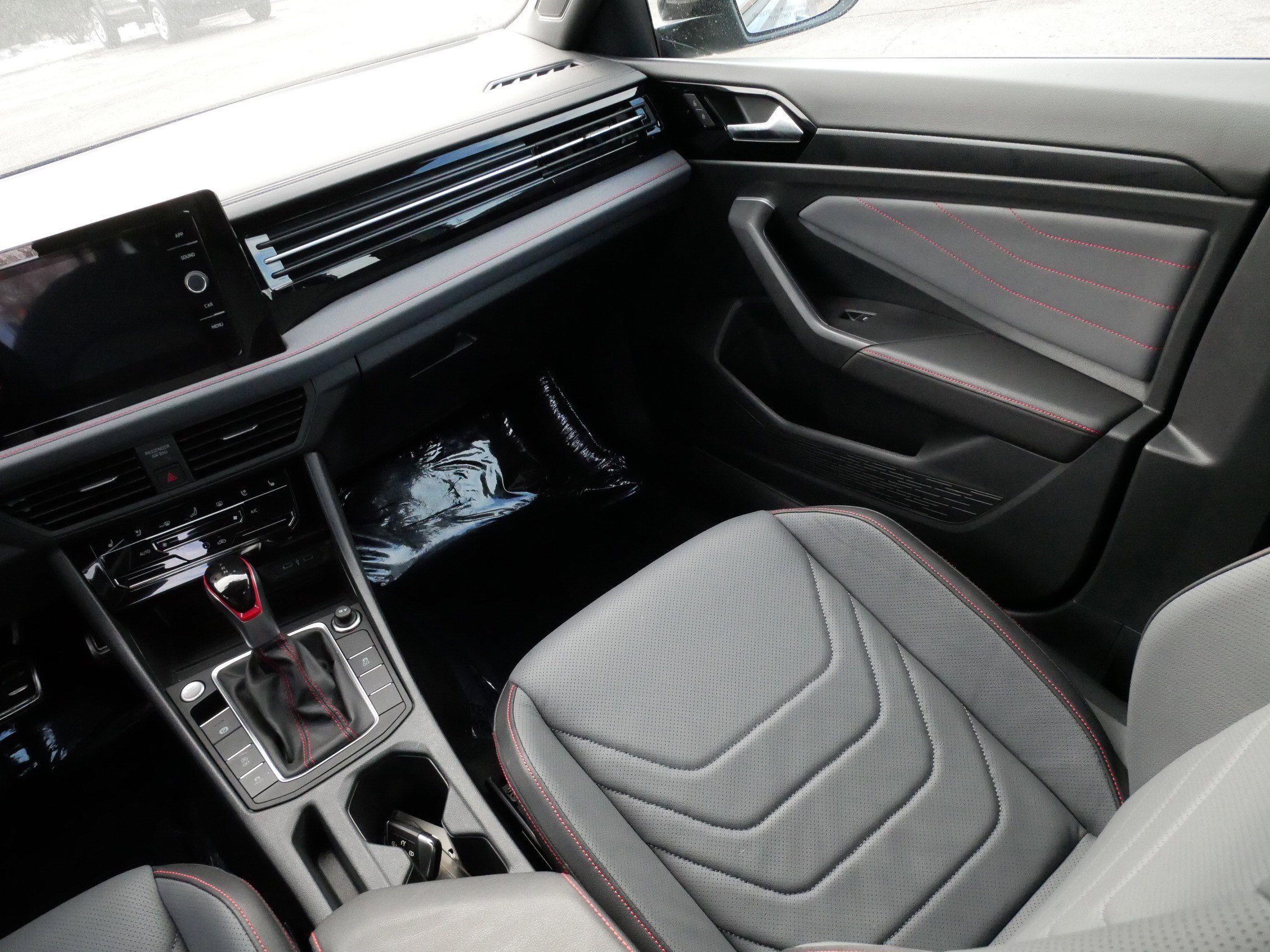 Certified 2025 Volkswagen Jetta GLI Autobahn image 11