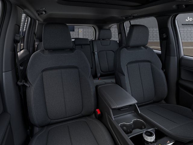 New 2027 Jeep Grand Cherokee Laredo X AWD/4WD image 16